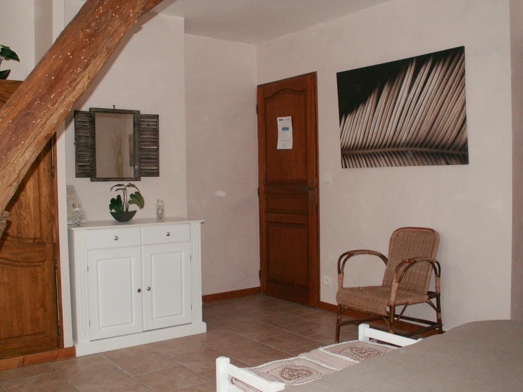 Hotel La Chartreuse Poilly-sur-Tholon Pokoj fotografie